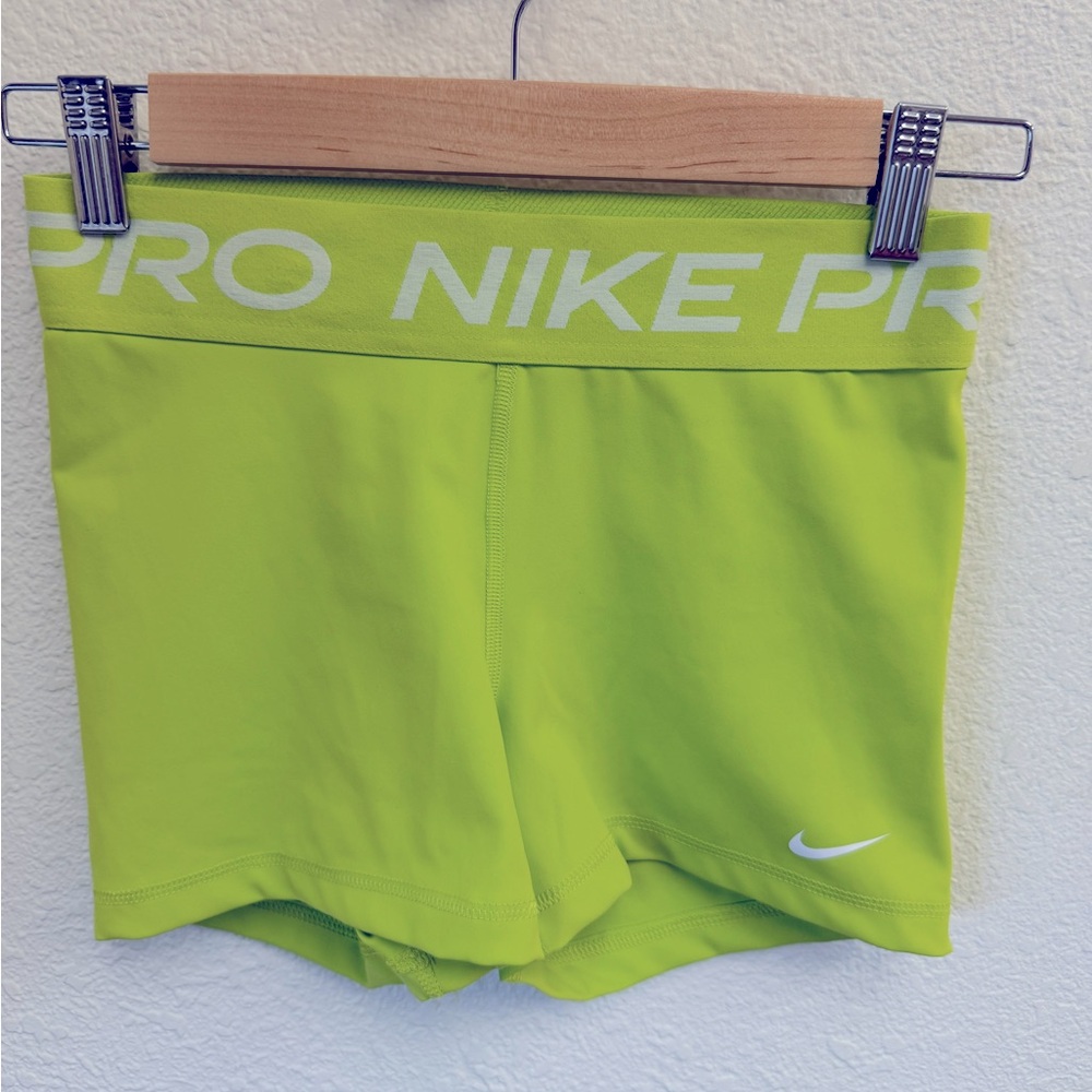 Nike Women's Pro 3” Shorts Lime Green(Bright Cactus) Size S